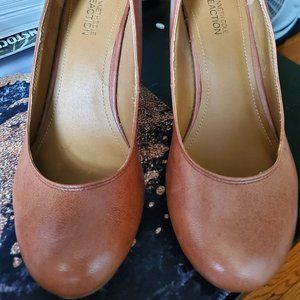 Kenneth Cole Reaction Pumps